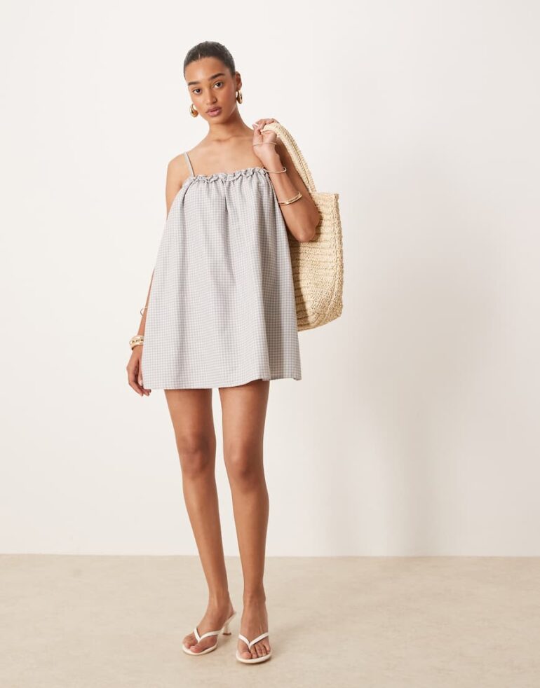 Motel kamalani gingham mini smock dress in blue grey
