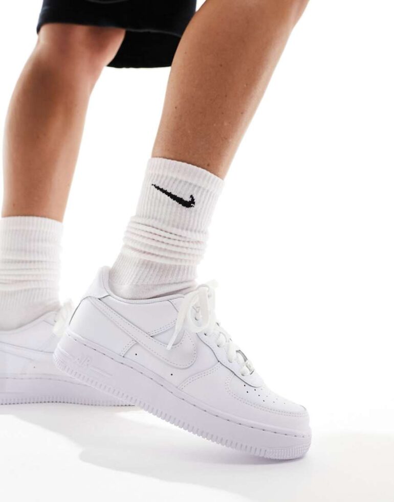 Nike Air Force 1 '07 unisex trainers in triple white
