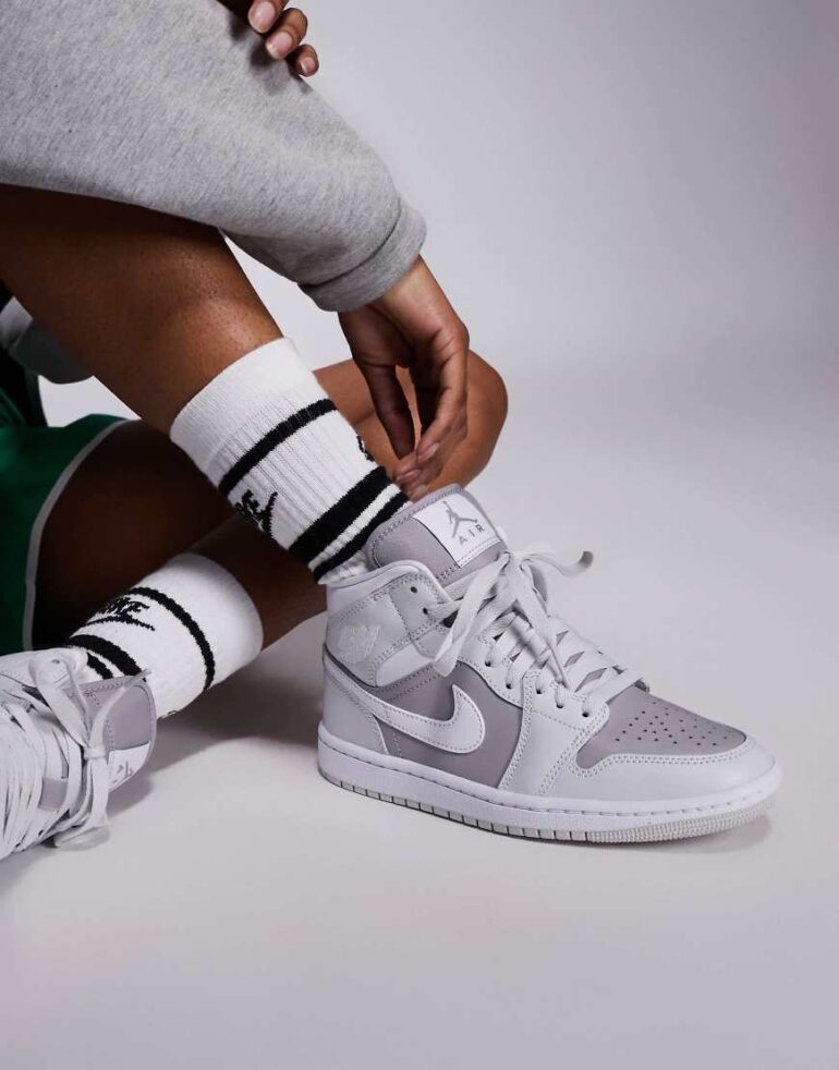 Nike Air Jordan Mid 365 trainers in grey and white