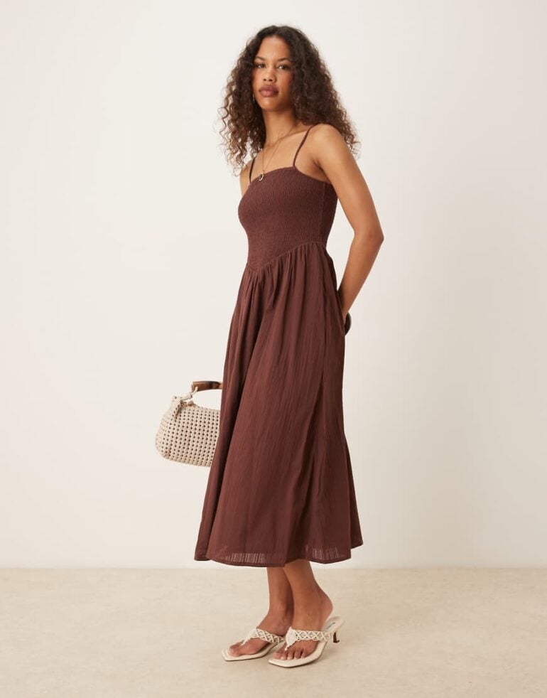 Nobody's Child Imogen strappy midi dress with v-waist in brown-Red