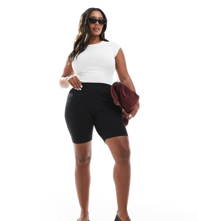 ONLY Curve legging shorts in black