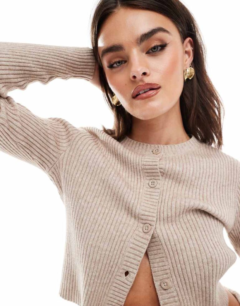 ONLY structured ribbed knitted cardigan in beige-Neutral