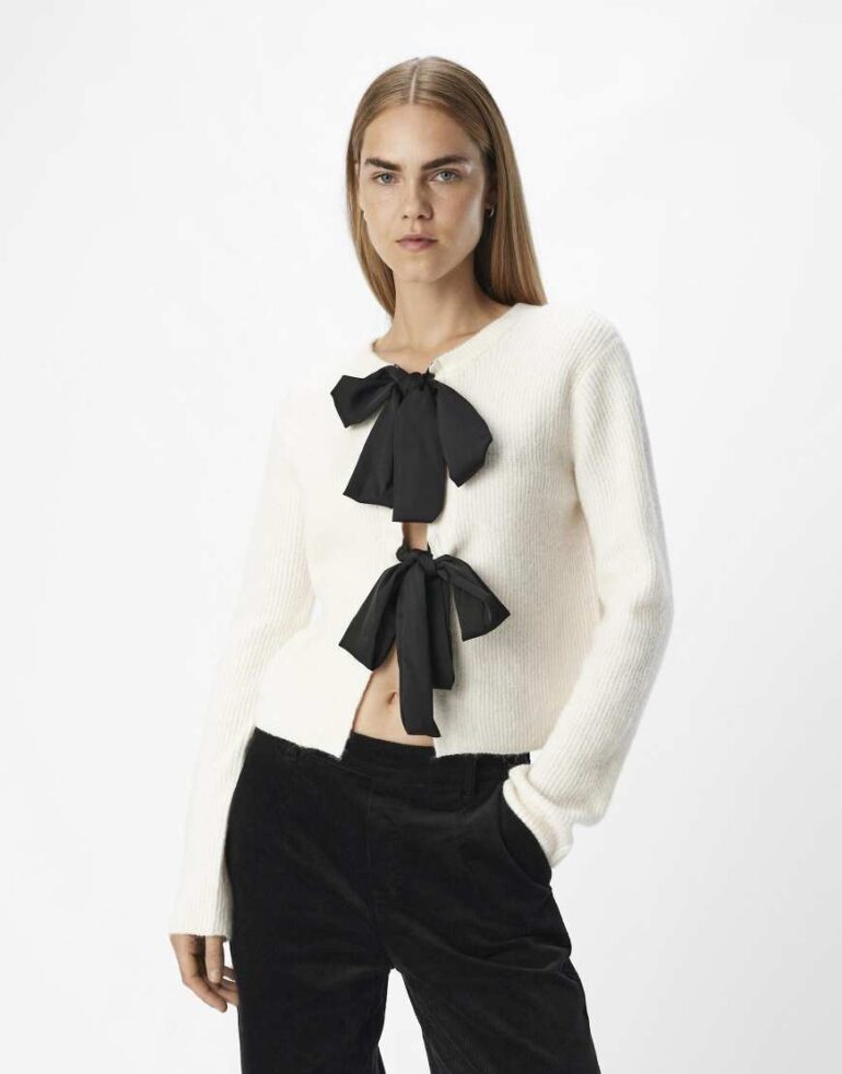 Object Cardigan in cream-White
