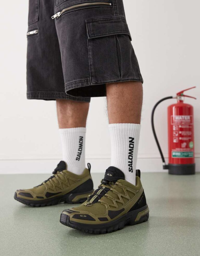 Salomon ACS trainers in black and green