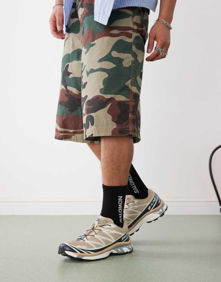 Salomon XT-6 trainers in tan and aqua-Pink