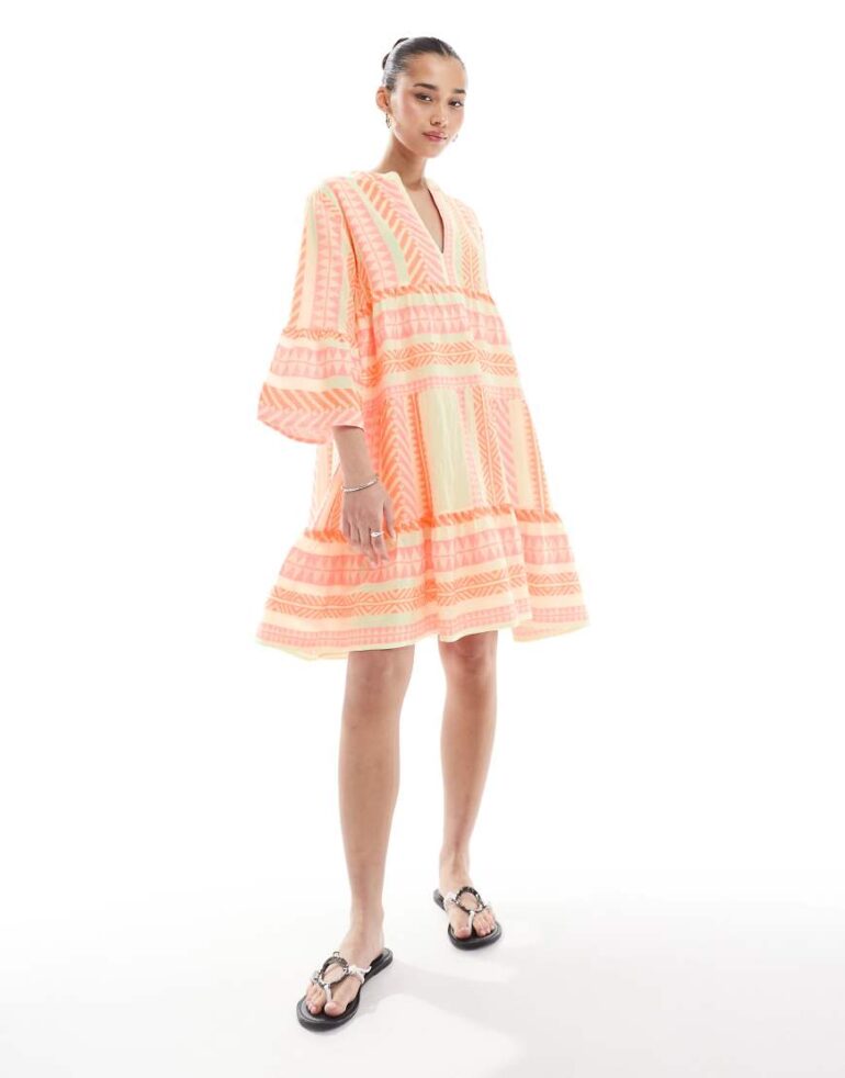 South Beach Jacquard tiered mini dress in neon-Pink