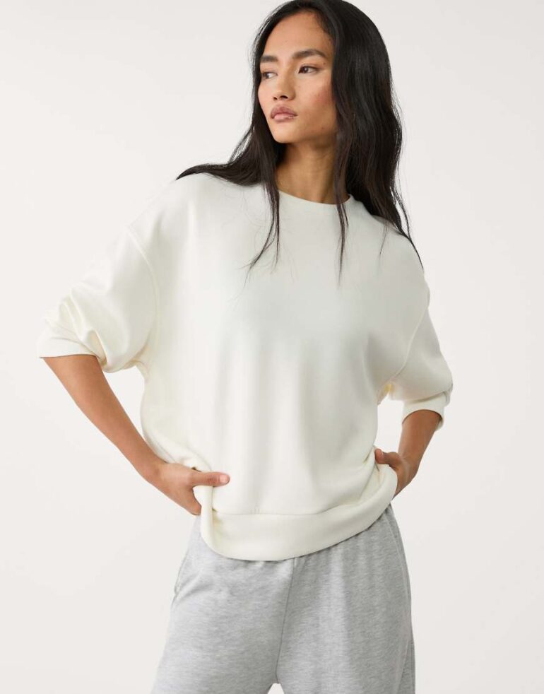 Stradivarius soft touch sweatshirt in vanilla-White