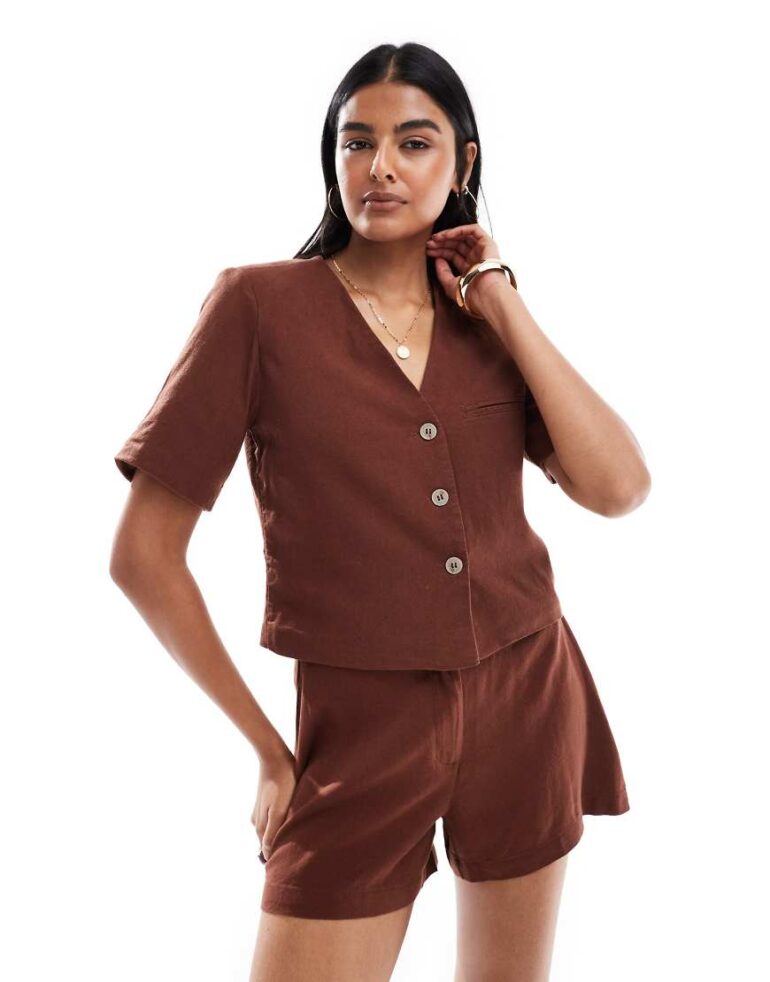 Vero Moda linen touch short sleeve cropped blazer co-ord in chocolate-Brown