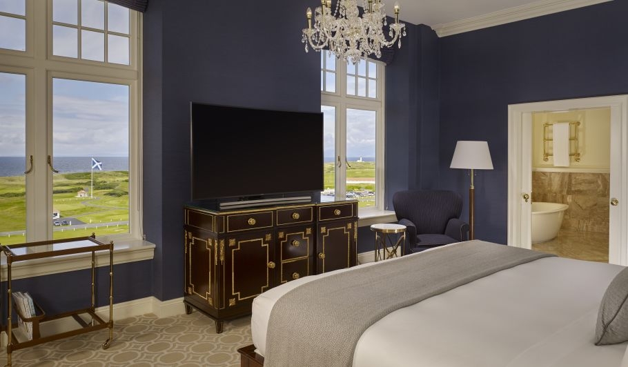 Add a Image to your rooms page side bar