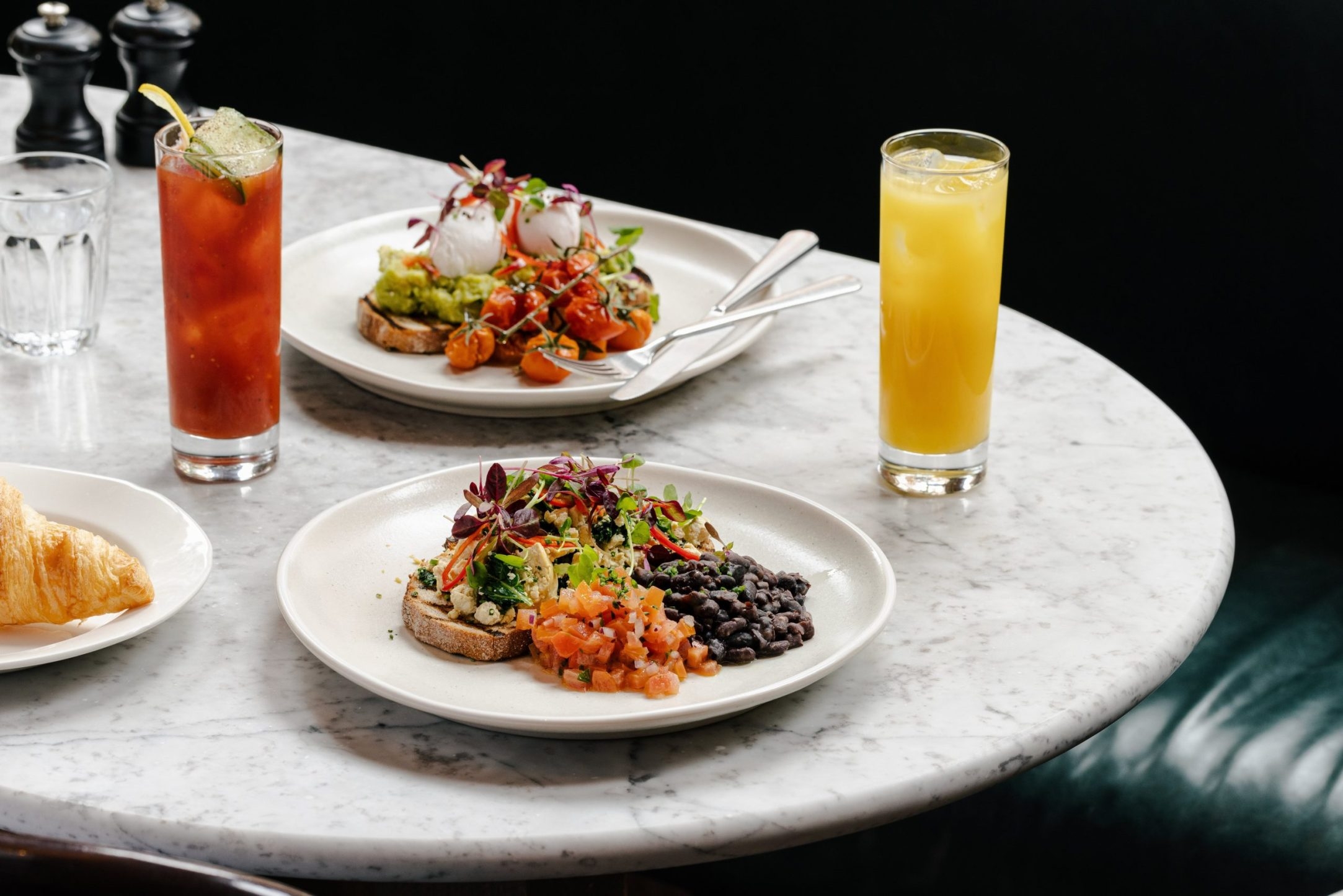 Add a Image to your dining page side bar
