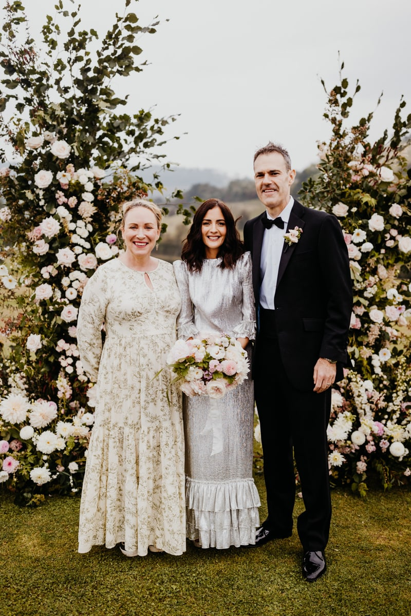 Add a Image to your FAQs page side bar