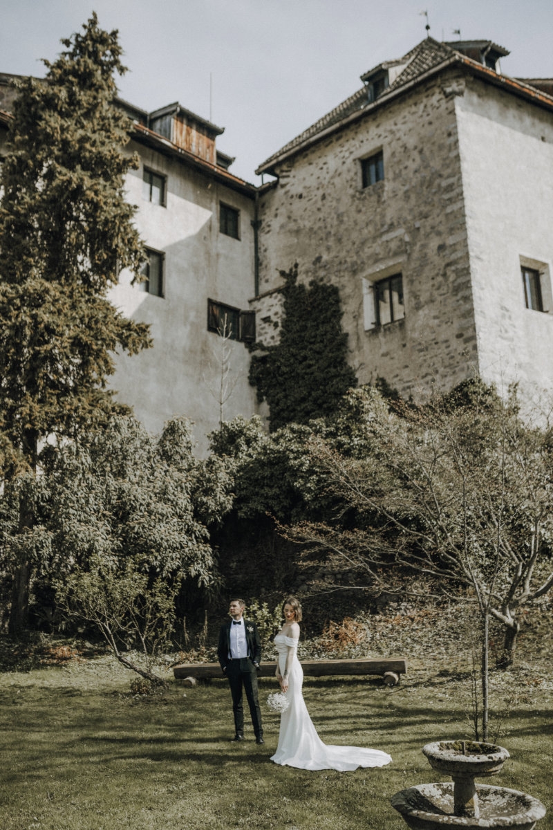 Add an image to your FAQs Sidebar page
