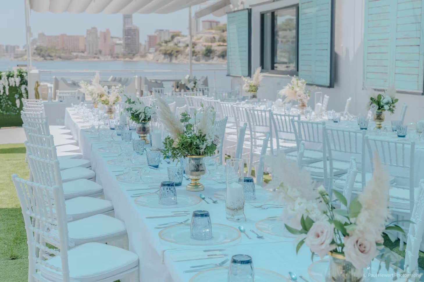 Add a Image to your dining page side bar