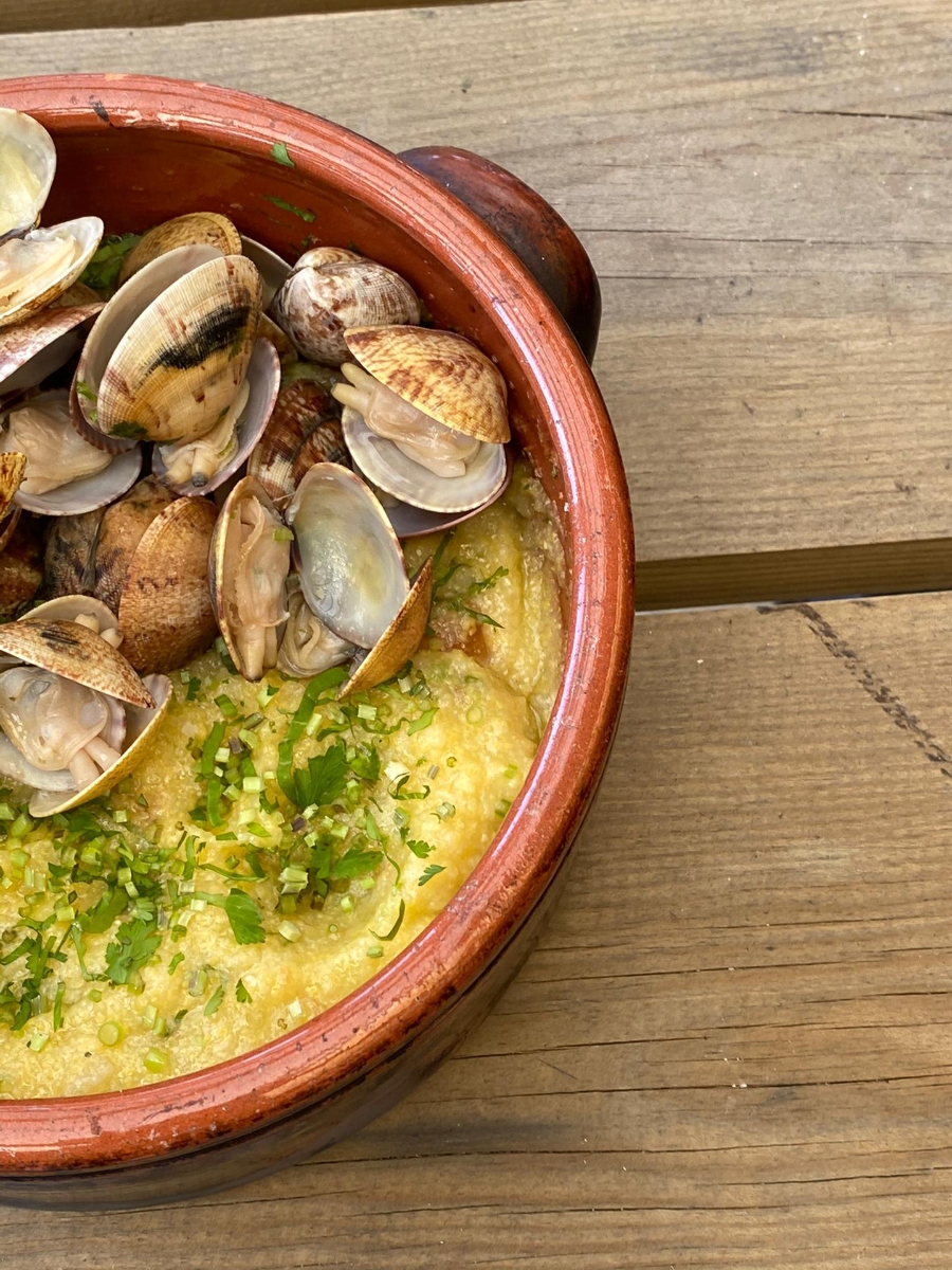 Add a Image to your dining page side bar