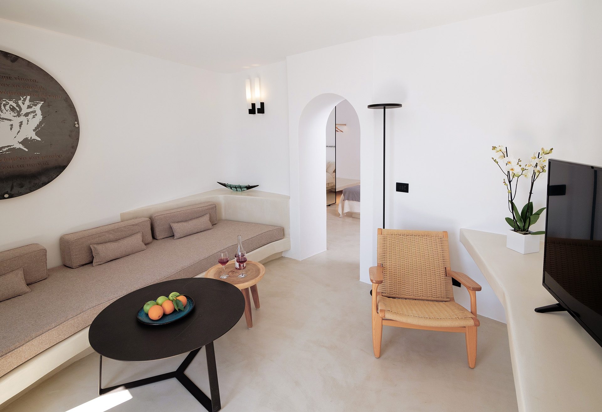 Add a Image to your rooms page side bar
