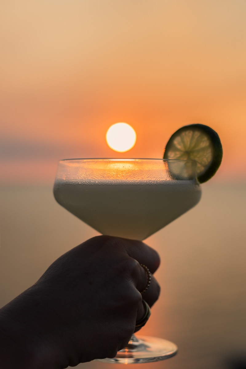 Add a Image to your dining page side bar