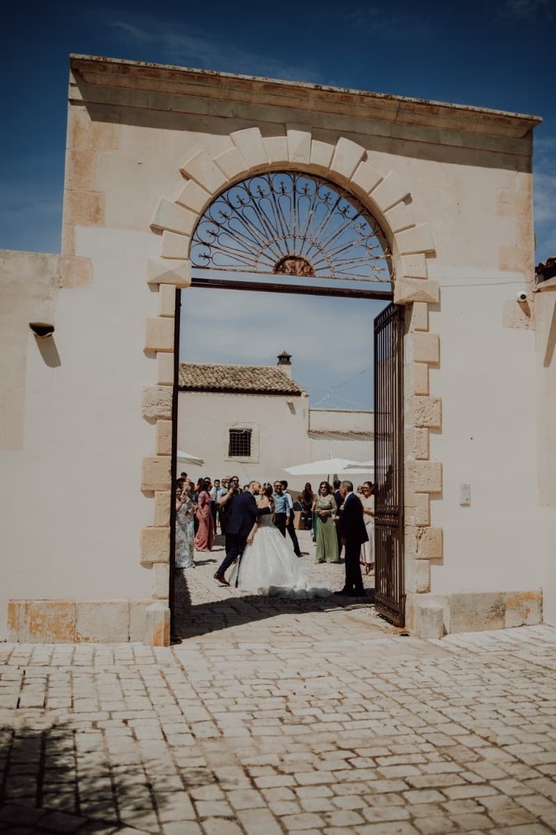 Add an image to your FAQs Sidebar page