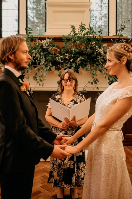 Add a Image to your FAQs page side bar