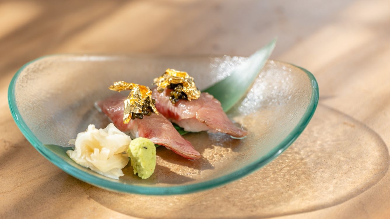 Add a Image to your dining page side bar
