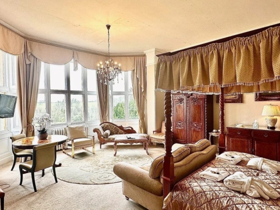 Orchardleigh House