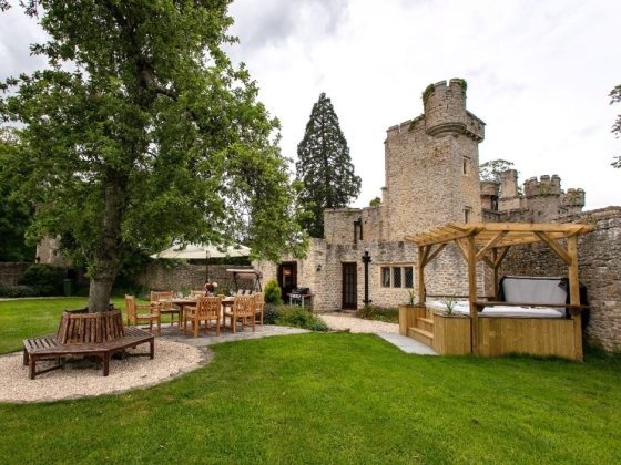Orchardleigh House