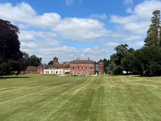 Oakley Hall Hotel