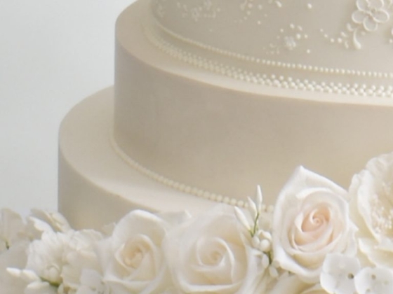 Deluce Cakes