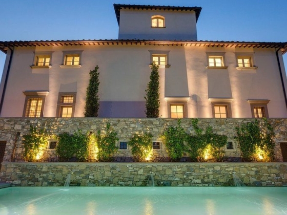 The Luxury Travel Book