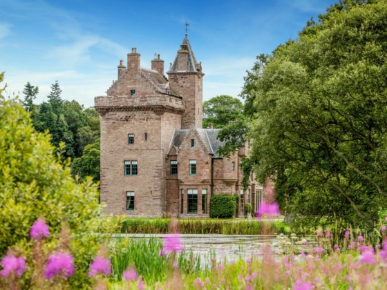 Guthrie Castle