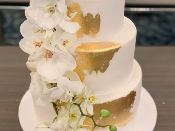 Beez Cakes