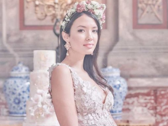Shimmering Ivory