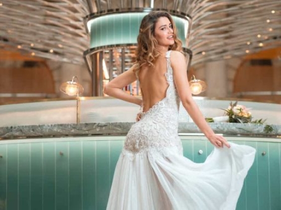 Shimmering Ivory