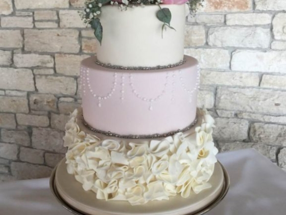 Love Island Cakes