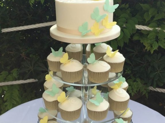 Love Island Cakes