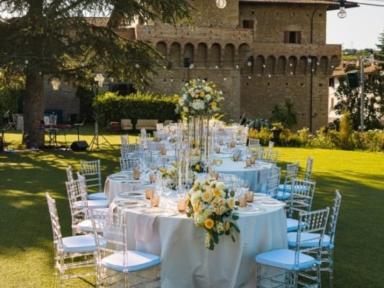 Beautifully arranged tables for an outdoor event.