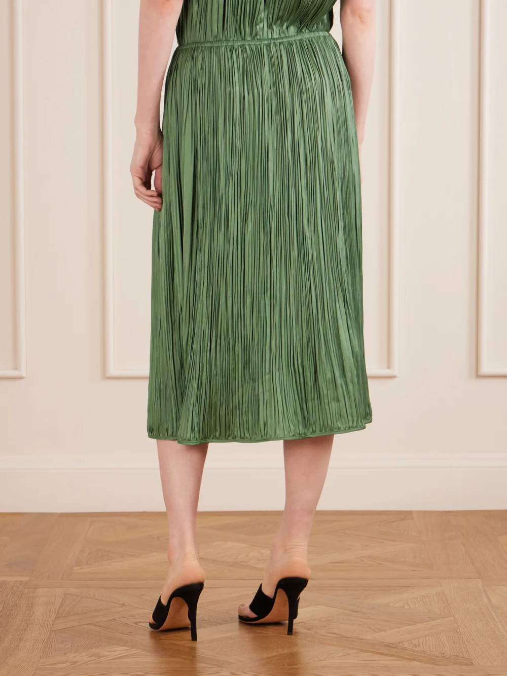 Back view of the Aflalo Avelline Plissé-satin Midi Skirt