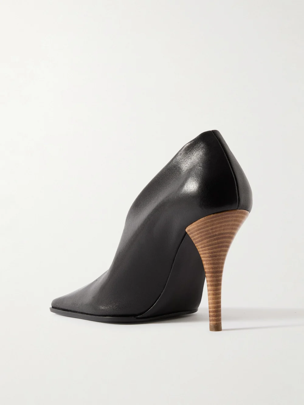 Back view of the Alaïa 90 Leather Pumps