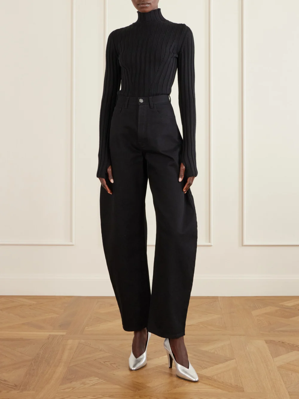Alaïa 90 Metallic- Leather Pumps, styled view