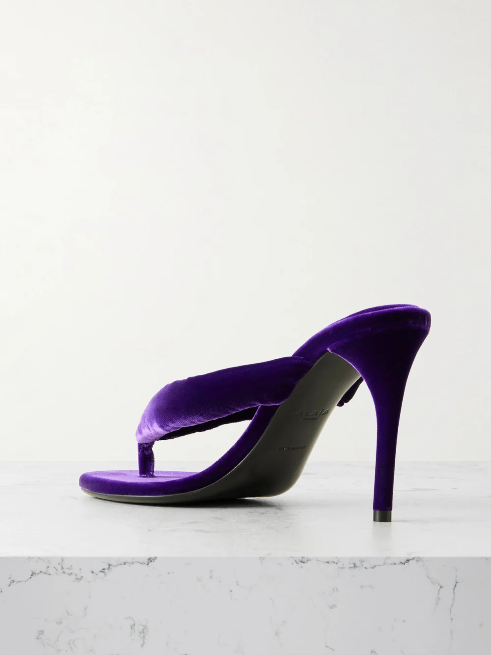 Back view of the Alaïa 90 Velvet Mules