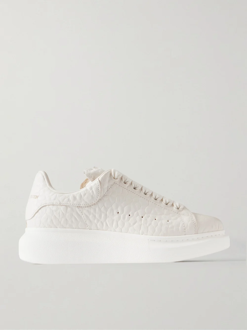 Alexander McQueen Textured-leather Exaggerated-sole Sneakers in off-white