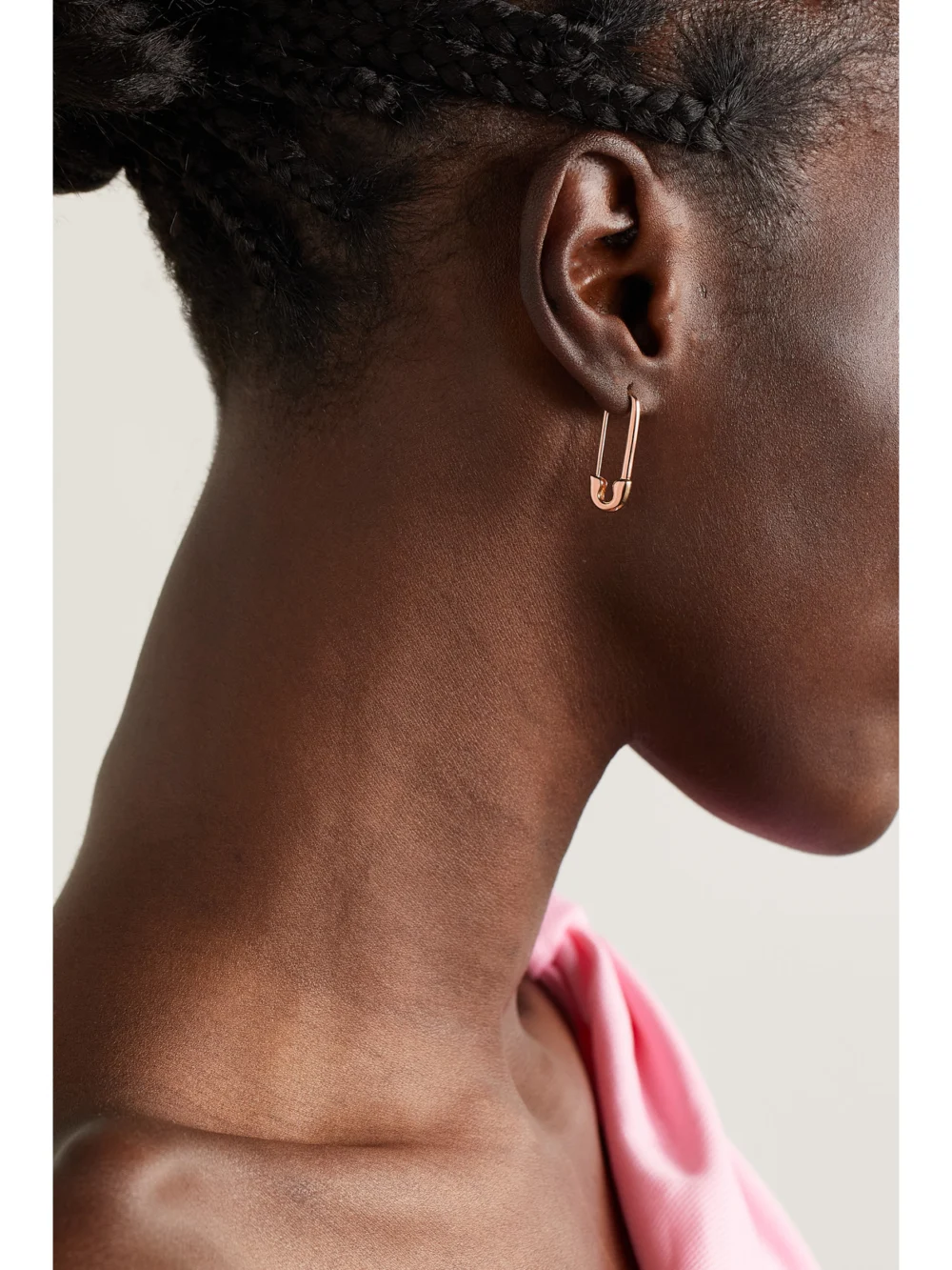 Anita Ko Safety Pin 18-karat Rose Gold Single Earring, styled view