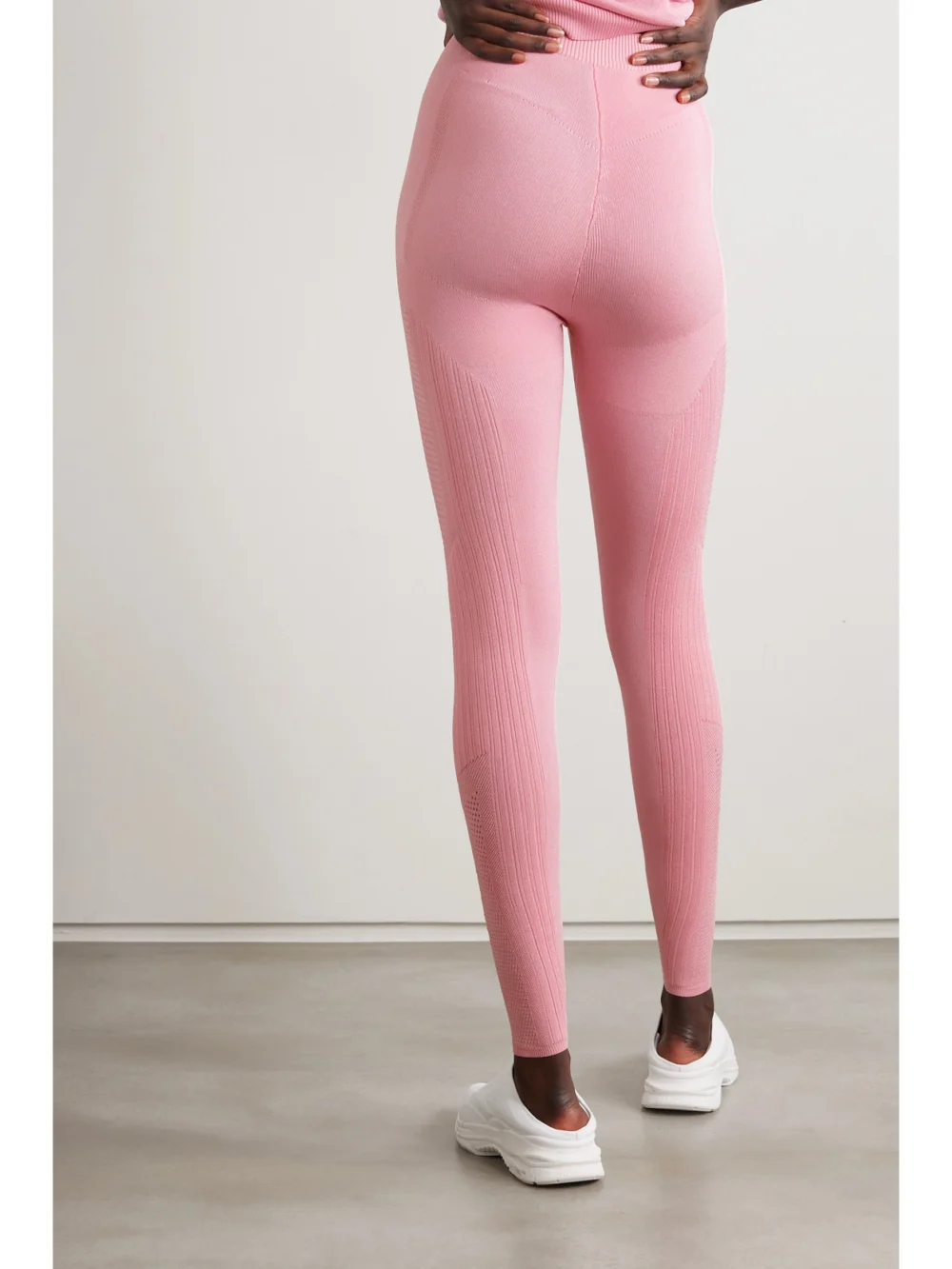 Back view of the Az Factory Mybody Paneled Stretch-knit Leggings