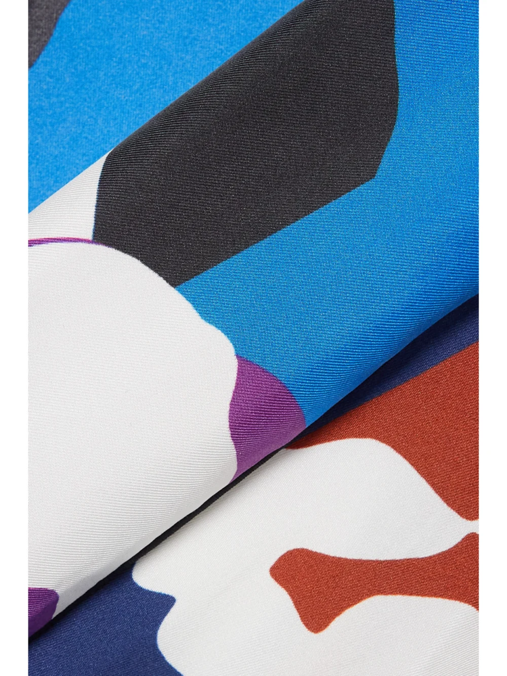 Close-up detail of the Az Factory Pijama the Kiss Belted Printed Silk-twill Robe