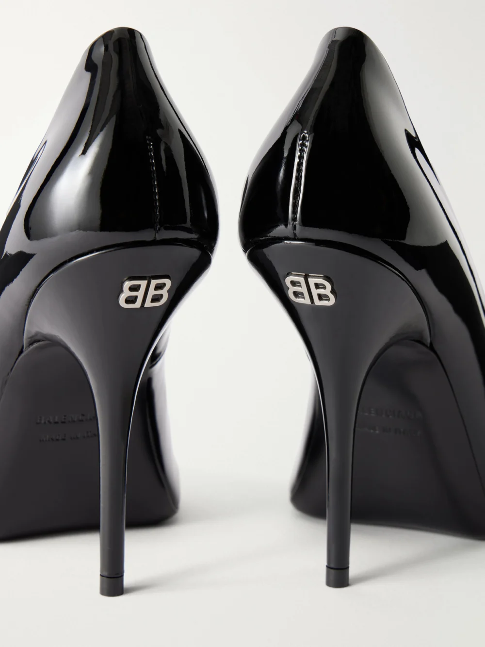 Close-up detail of the Balenciaga Avenue 110 Patent-leather Pumps
