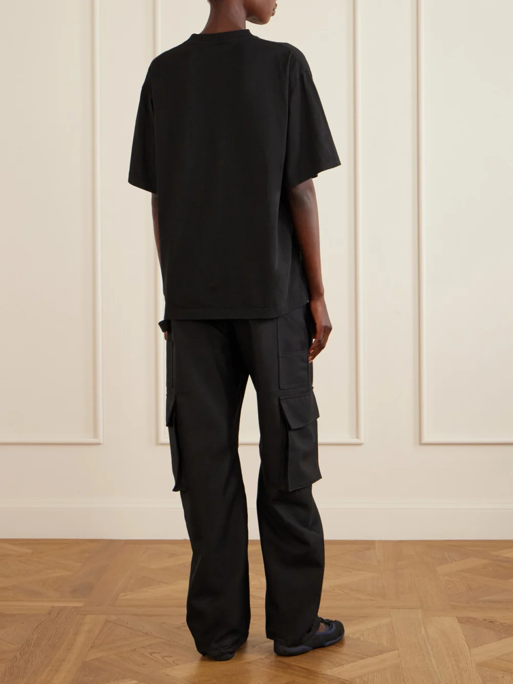 Back view of the Balenciaga Cargo Cotton Wide-leg Pants