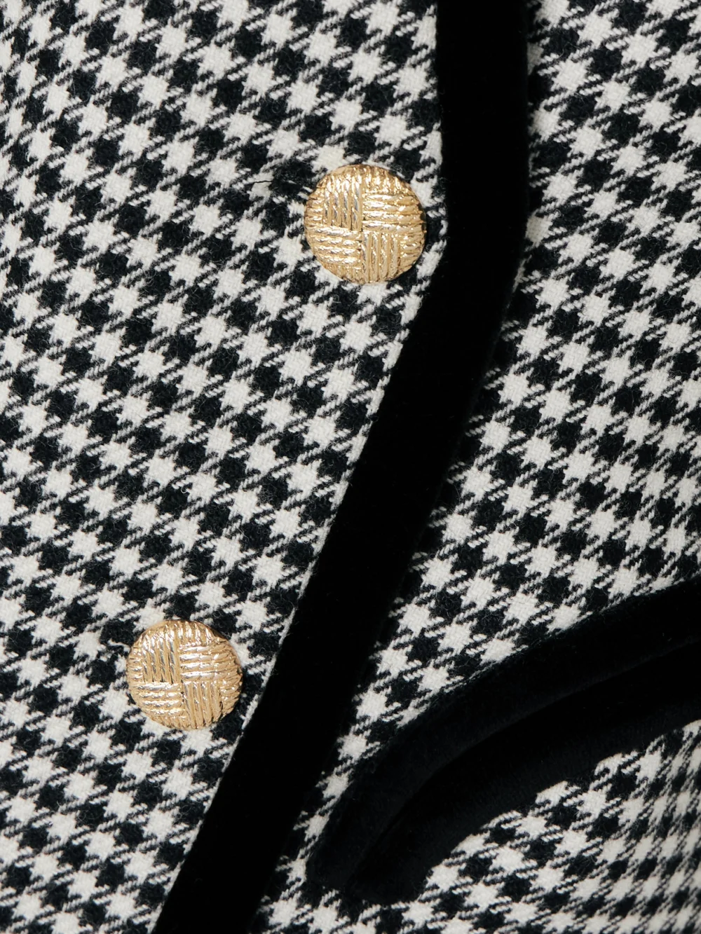 Close-up detail of the BLAZÉ Milano Sunset Double-breasted Velvet-trimmed Houndstooth Wool Blazer