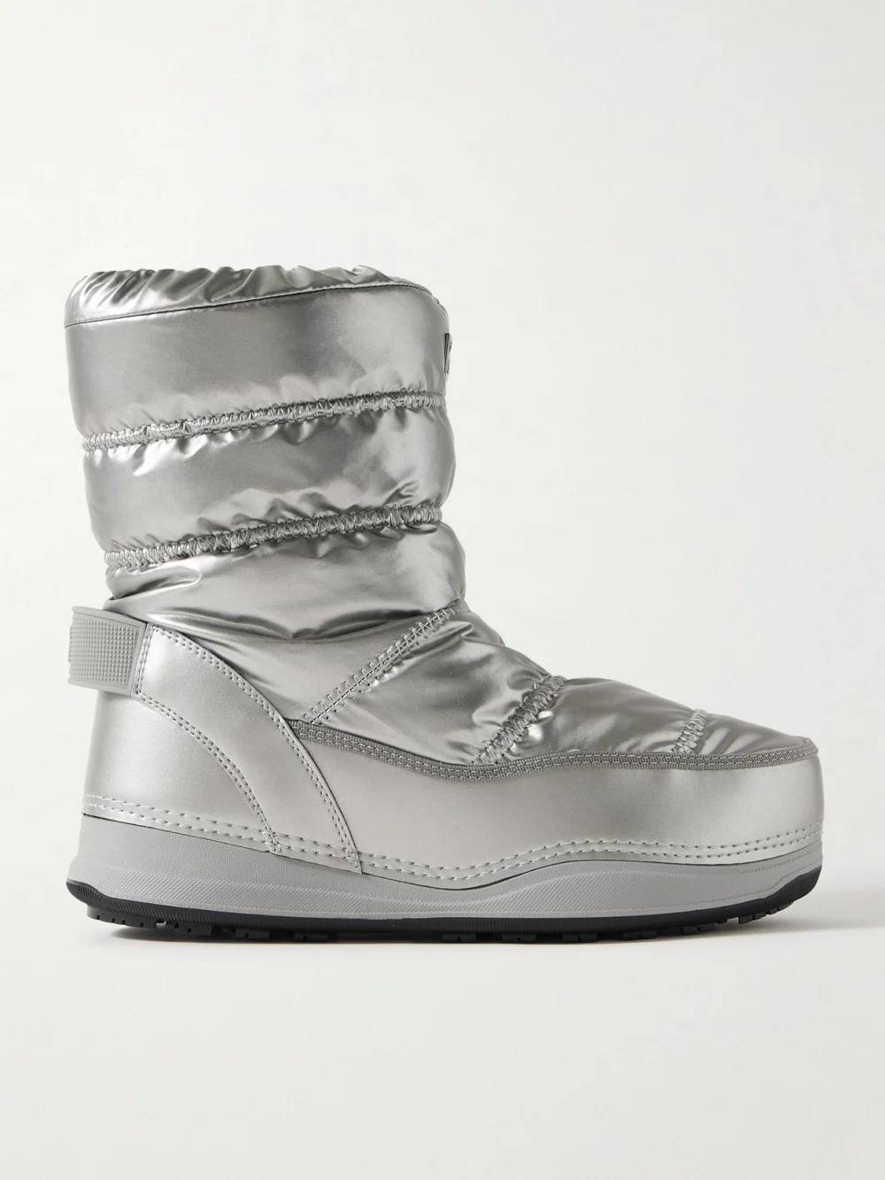 Bogner La Plagne 19 Leather-trimmed Quilted Metallic Shell Snow Boots in silver