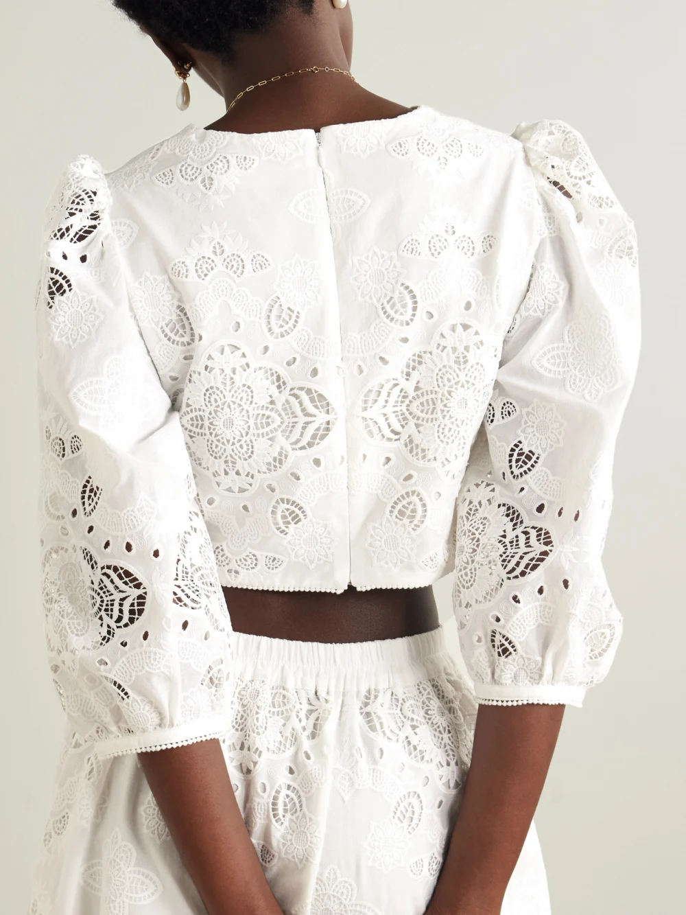 Back view of the Borgo de Nor Alfie Cropped Broderie Anglaise Poplin Top