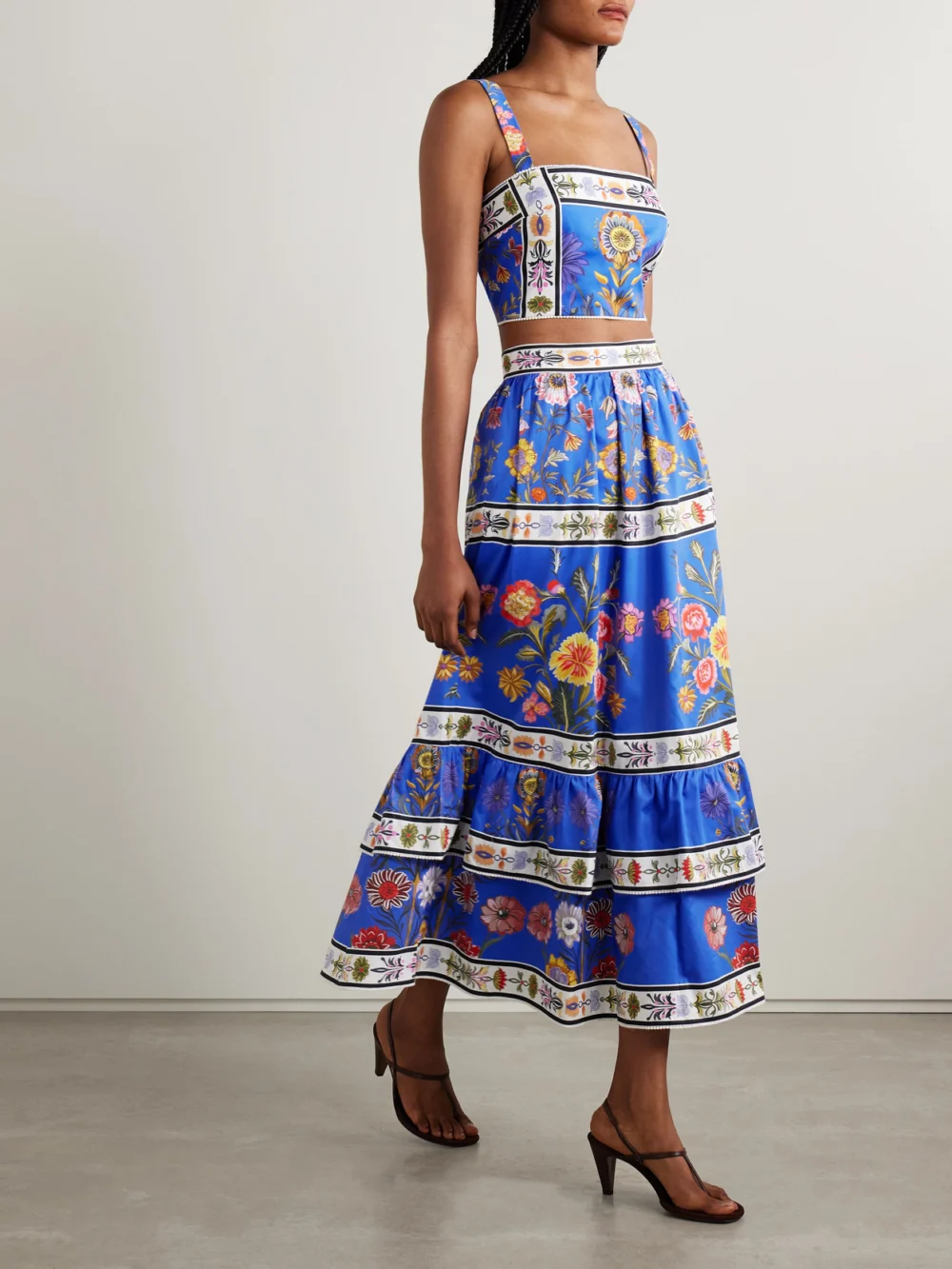 Borgo de Nor Didi Cropped Floral-print Cotton-poplin Top, worn by a model