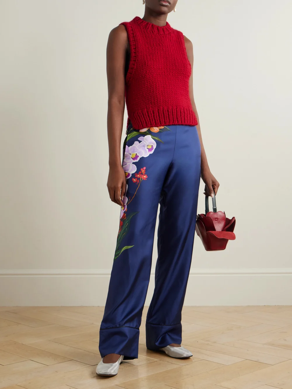 Borgo de Nor Havana Floral-print Silk-twill Wide-leg Pants, worn by a model